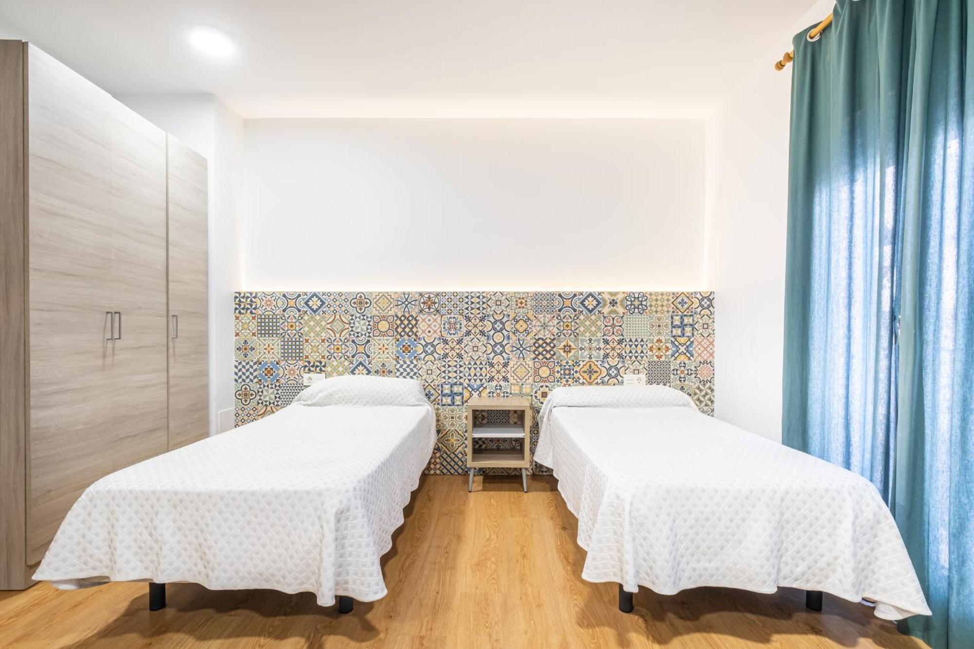 Apartamentos El Castell Benidorm Old-Town Zimmer foto
