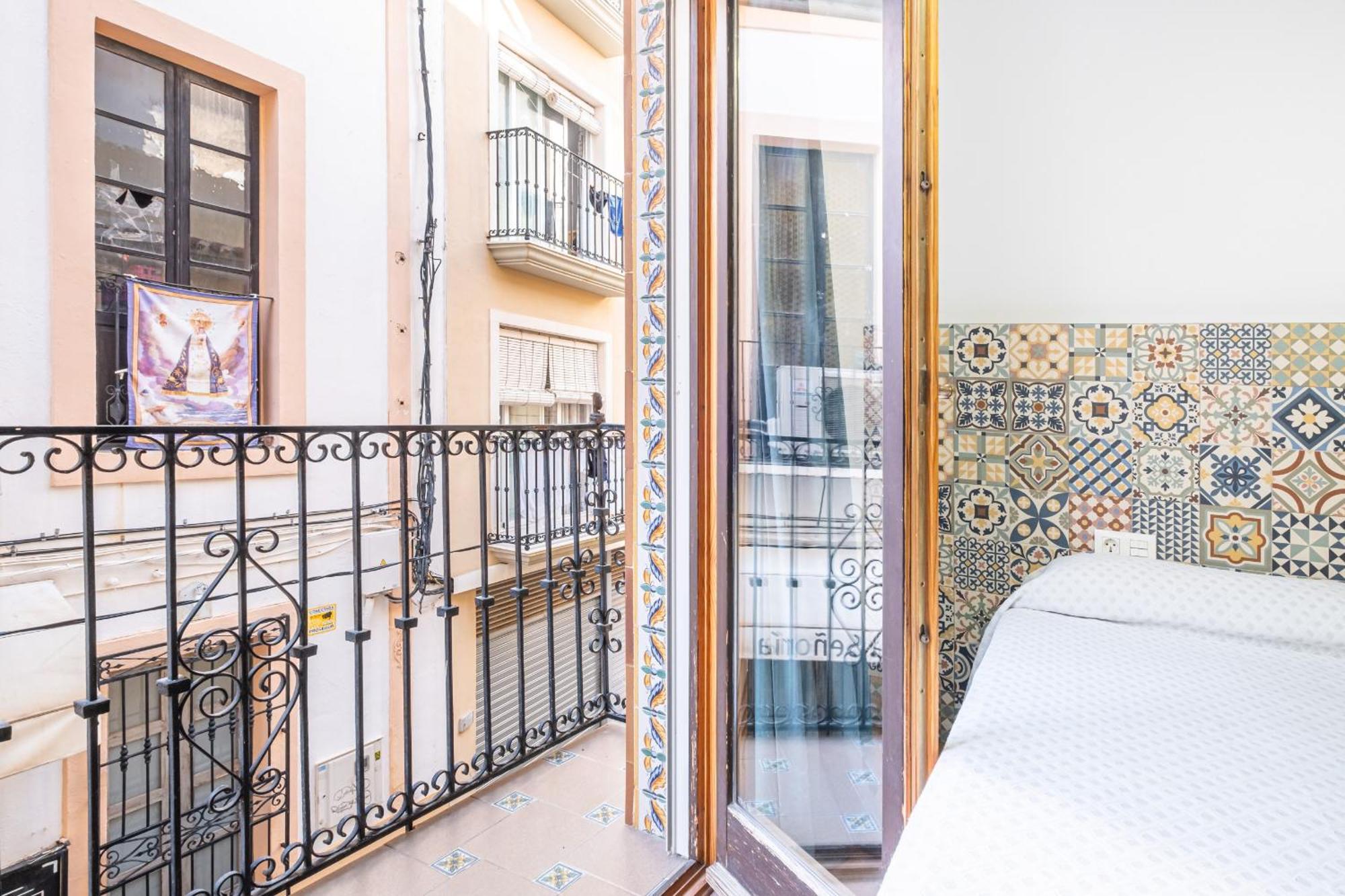 Apartamentos El Castell Benidorm Old-Town Zimmer foto